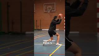 🤔 Y TÚ ¿LO SABÍAS basketball baloncesto basket timeoutworkouts invertedeurostep eurostep [upl. by Leunammi880]