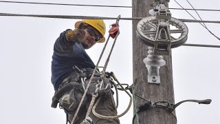 How Does a Lineman Climb a Pole [upl. by Nnairb884]