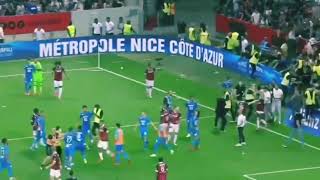 Gerson trocando soco em jogo do Olympique de Marseille [upl. by Hakceber329]