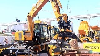 HYDREMA EXCAVATOR WITH TILTROTATOR FULL SHOW CONEXPO LAS VEGAS [upl. by Yennej]