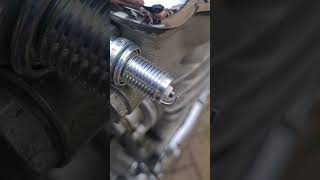 Triumph thunderbird 900 spark plug test [upl. by Anairam]