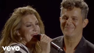 Alejandro Sanz  Cuando Nadie Me Ve  Cai ft Niña Pastori En Vivo [upl. by Duffie]