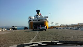 Come imbarcare la macchina sul traghetto al Golfo degli Aranci Victoria CorsicaSardinia Ferries [upl. by Golda782]