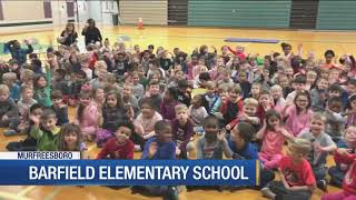 Dan Thomas visits Barfield Elementary School [upl. by Brittni]