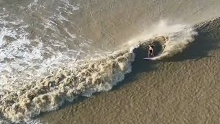 GabrielMedina10 surfando a PororocaRio Araguari pela 1ā vez 🔥🔥 [upl. by Wampler]