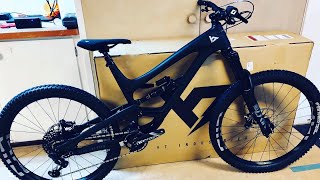 YT Industries Capra 2020 275 Black Magic Pro Unboxing and Build [upl. by Vadnee]