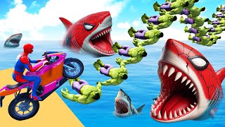 الأبطال الخارقين على القضبان دوامة قمع جسر  SPIDERMANon Motorcycle in Spiral Bridge Stunt Ride [upl. by Elleron]