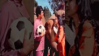 Hathi Mere Sathi Rajesh Khanna and Tanuja [upl. by Trebled]