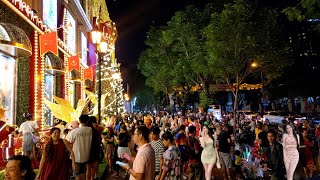 SÀI GÒN CUỐI TUẦN BIỂN NGƯỜI ĐỔ RA ĐƯỜNG CHƠI NOEL SỚM NIGHT WALKING TOUR IN DISTRICT 1 OF HCM CITY [upl. by Ellevel435]