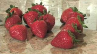 How to Make ChocolateCovered Strawberries [upl. by Harad]