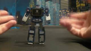 Transformers Legacy Core Soundwave Review [upl. by Ramsa]