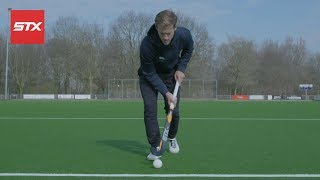 How to Air Dribble in Field Hockey  Jeroen Hertzberger [upl. by Incrocci]