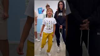 Ilary e Zia Nicole fanno Fit Check a scuola con tutti i nostri amici stefanoeilary shorts [upl. by Aihsem]