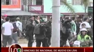 Disturbios entre hinchas y la Policía en el partido Tolima vs Nacional [upl. by Sheeree376]