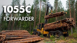 Tigercat 1055C Forwarder in Sweden [upl. by Doreen553]