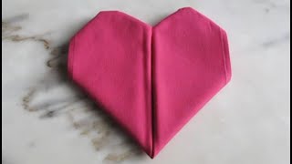 ❤️ Pliage de Serviette en Tissu  le Coeur ❤️ [upl. by Wester]