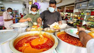 Indian Street Food in Singapore🇸🇬 Best ROTI PRATA amp CURRY RICE🍛Tanglin Halt Market Hawker Food [upl. by Pinsky]