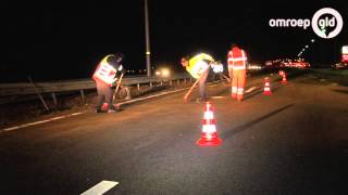 Ongeval op A1 bij Hoevelaken snelweg afgesloten [upl. by Aiciruam]