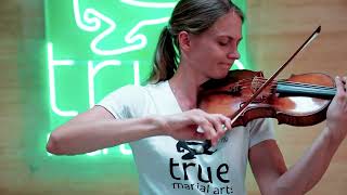 Violin meets Martial Arts Unity of Arts by Anna Dorothea Mutterer [upl. by Ling]