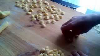 Come fare le Orecchiette lucane col pollice  Il Bianco in Cucina [upl. by Annaiv]