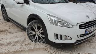 Test Peugeot 508 RXH Hybrid4 on snow [upl. by Cornie]