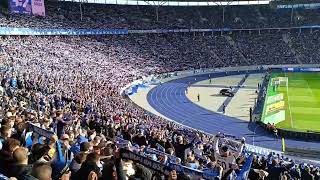 Das Olympiastadion singt Hertha zum 52Erfolg über Schalke [upl. by Etselec]