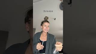 3 wochen alte Brezel zwischen den Autositzen geht auch noch 🤝🏻 MomsofTikTok momtok mom momlife [upl. by Pomfret54]