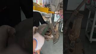 Wheel Bearing Abnormal Noise Issue Repair [upl. by Wallford]