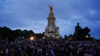 Thousands sing emotional rendition of UK national anthem at Buckingham Palace [upl. by Kenison114]