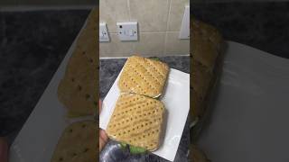 Cream cheese and salmon sandwich thins shortsyoutubeyoutubeshortsfoodhealthy viralvideo 1min [upl. by Adnuhsor]