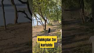 🎯 Balıkçılar dalgalardan son anda kurtuldu Fishermen narrowly escaped the waves [upl. by Icart]