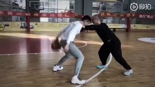 Zhang Zhehan‘s basketball skills Part 2 张哲瀚展示球技2 [upl. by Pernas162]