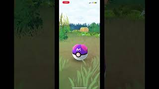 Catching galarian moltress during Mankey comm day in Pokemon go [upl. by Yasu]