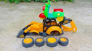 On the tree auto rickshaw jcb gadi sonalika tractor body parts finding and attach  tractor gadi [upl. by Bertine]