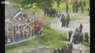 Momento de masacre Toncontín Presidente Manuel Zelaya Mel Coup in Honduras [upl. by Eckblad]