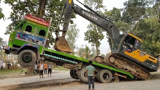 Amazing Video  Volvo Excavator Loading in Low Bed Truck By Experience Operator  Dozer Video [upl. by Tailor652]