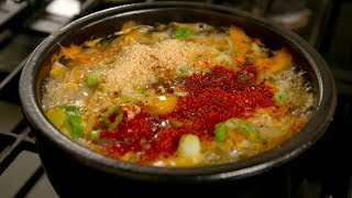 Soybean sprout soup with rice Kongnamulgukbap 콩나물국밥 [upl. by Ferdinana]