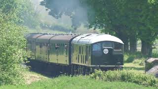 34072 ‘257 Squadron’ runs non stop through Herston Halt [upl. by Martelle54]