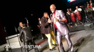 Johnny Ventura con Jandy Ventura y Los Potros [upl. by Yelyk35]