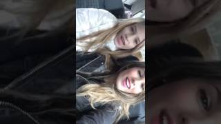 LOLA POGGIO video Musically con su hermana JULII POGGIO [upl. by Zeus]