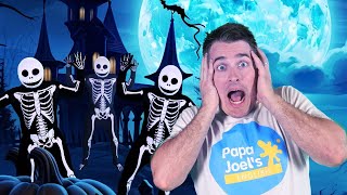 💀A Spooky Skeleton is Coming Dance 💀 Spooky Brain Breaks by Papa Joels English [upl. by Cumings]