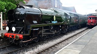 34059 Sir Archibald Sinclair pulls into Sheffield Park Station 4K widescreen [upl. by Iren686]