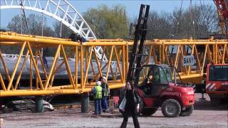 Taunton Third Way crane being built [upl. by Tadeo]