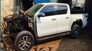 Amazing Toyota Hilux Revo 4×4 Accident Restoration amp Car Paint Restoration by Expert Handcrafters [upl. by Einneg104]