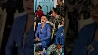 ANGGUN SENYUM PUTRI KERATON SURAKARTA HADININGRAT [upl. by Erdnaek]