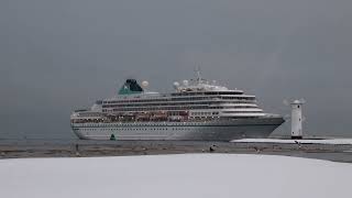 MS quotAmeraquot auf dem Weg nach Stettin  Phoenix Seereisen  Cruiseship Amera on the Way to Szczecin [upl. by Aerda636]