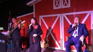 Singing Cookes  Williamsburg Gospel Barn  01 [upl. by Munford]