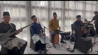 quotKU POHON RESTU AYAH BONDAquot COVER BY GHBUSKERS [upl. by Kerrie]