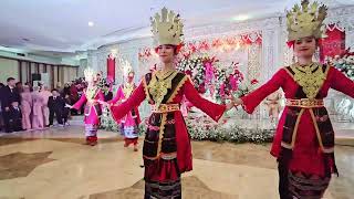 tarian BalunBalun Bide Job Wedding kakak Audrey with Sanggar DK [upl. by Derfnam184]