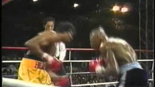 Marvin Hagler vs Tommie Hearns Italian commentary [upl. by Brok343]